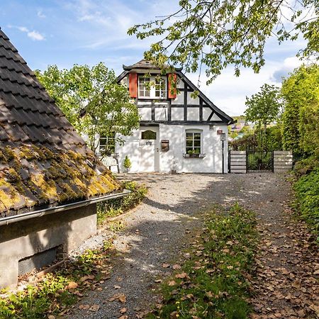 Fachwerk-Ferienhaus 1764 Eslohe Luaran gambar