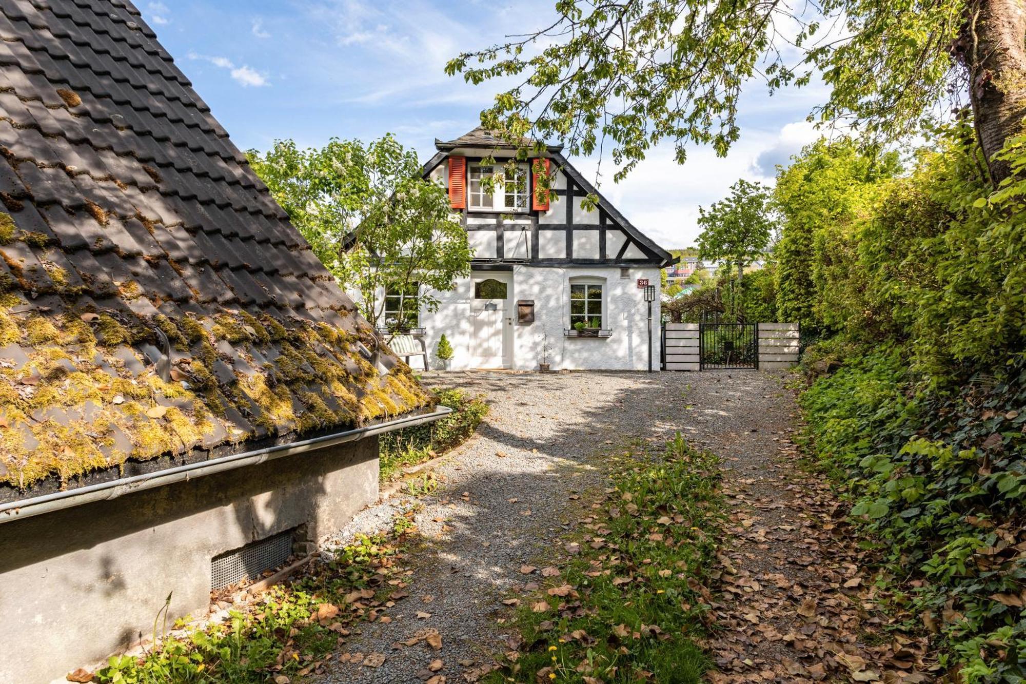Fachwerk-Ferienhaus 1764 Eslohe Luaran gambar